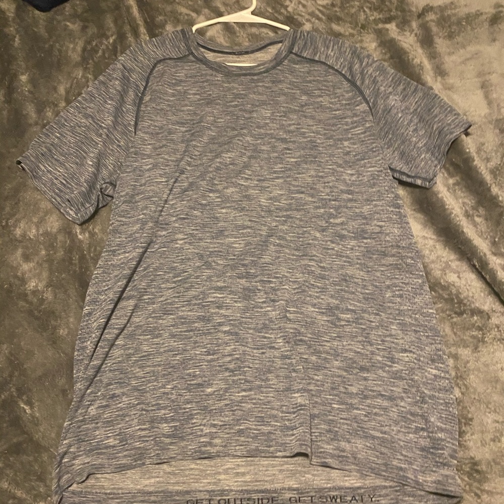 Men’s metal vent tshirt